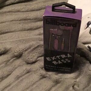 Billboard Extra Bass Stereo Earbuds With In-Line Mic BB677 Purple New NIB BNIB ✨